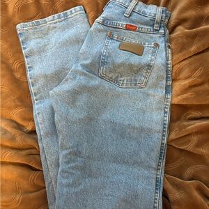 Wrangler Light Blue Straight Leg Women’s Jeans